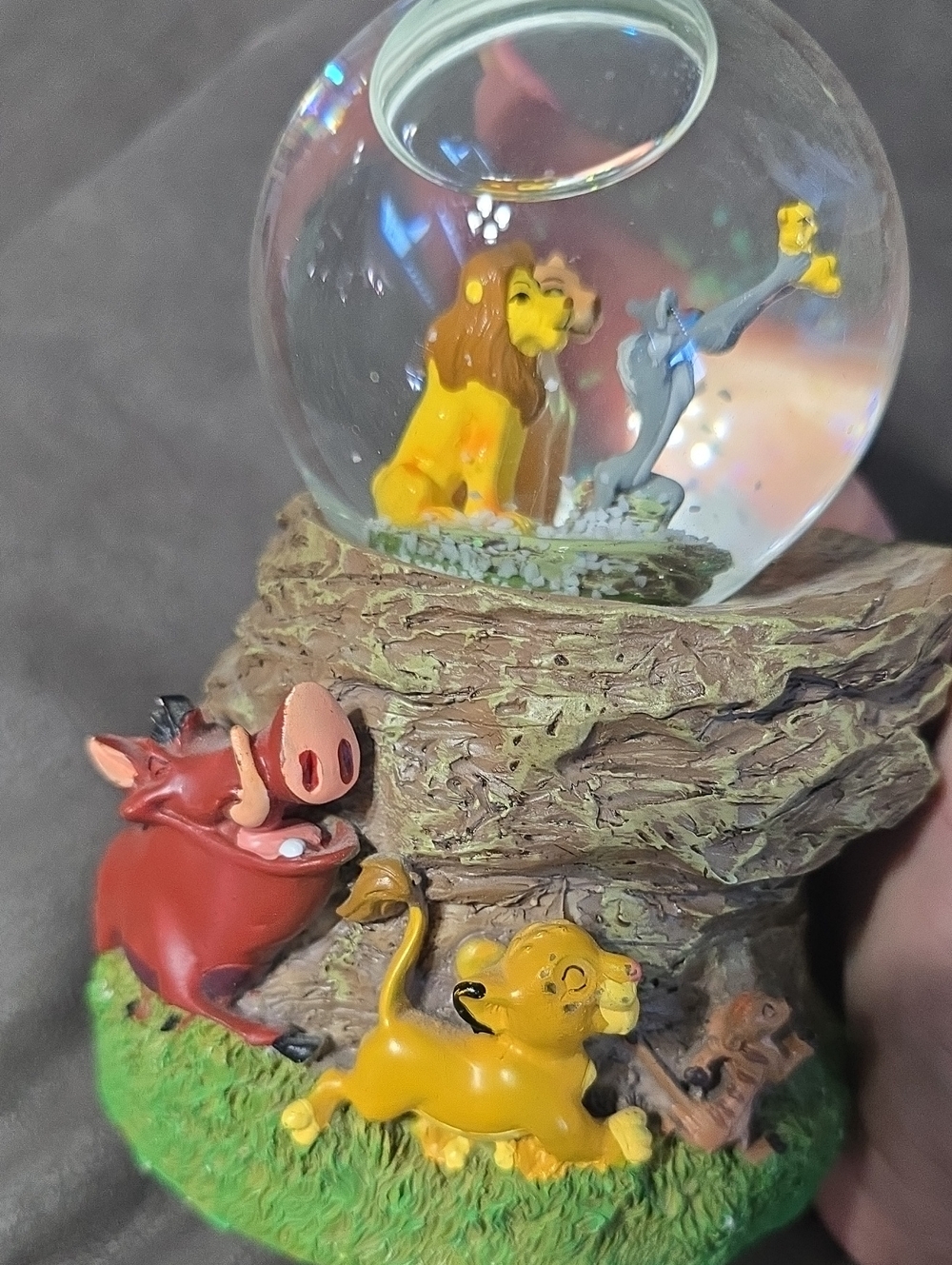 Disney Lion King Snow Globe Figurine - Yellow, Red, Brown, Green
